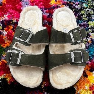 Camo/Fur Birkenstock Type Sandal